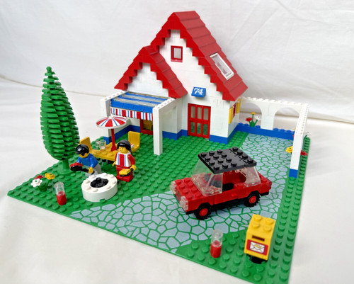Lego town holiday home - holiday,