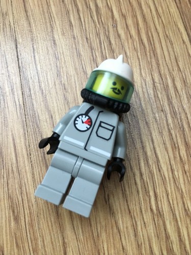 Lego minifigure firec027 - lego,