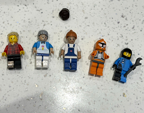 Lego town minifigures lot - lego,