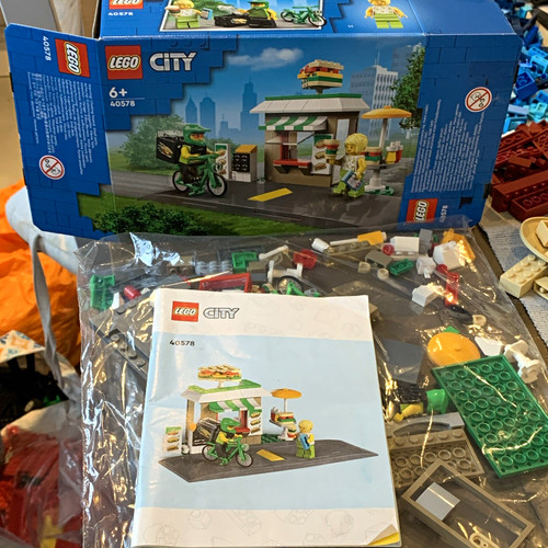 Lego city town - sandwich, shop
