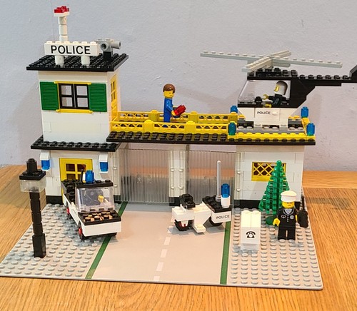 Lego town 381 police - –,