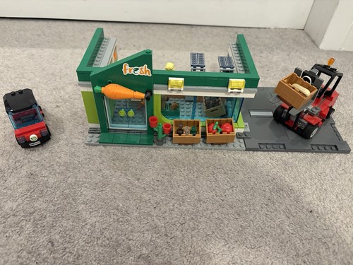 Lego city grocery store 60347 - city,